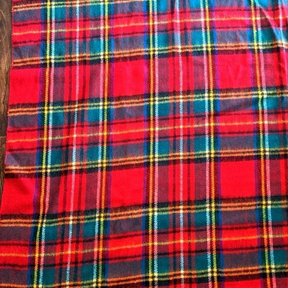 Tartan Red Green Yellow Blue Acrylic Fringe Throw - Picture 2 of 7